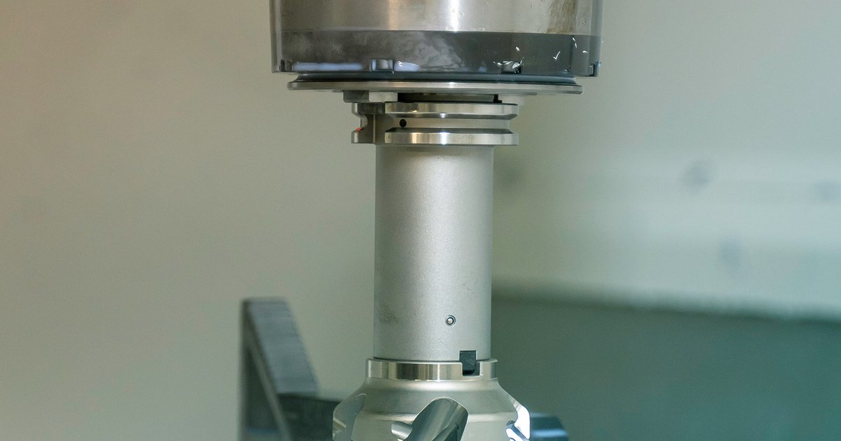 Frezarka CNC – parametry techniczne przed zakupem