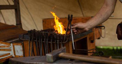 Palenisko kowalskie przenośne – prosty projekt DIY