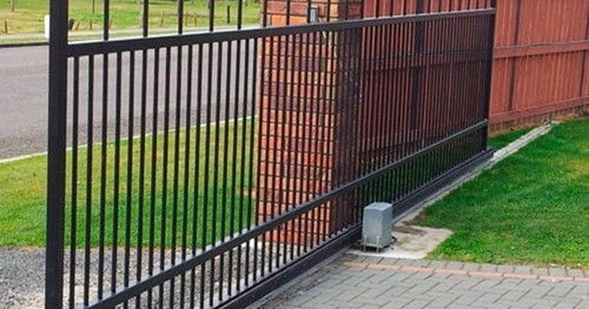 Jak zrobić bramę przesuwną z profili stalowych
